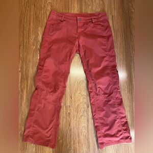 Women’s Kuhl Cargo Pants.  Size 14 Regular.